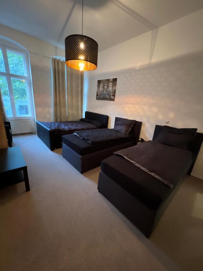 Apartment Fuer Familien, Freunde Oder Groessere Gruppen Bis Zu 8 Personen In Der Naehe Des Berliner Hauptbahnhofs Bagian luar foto